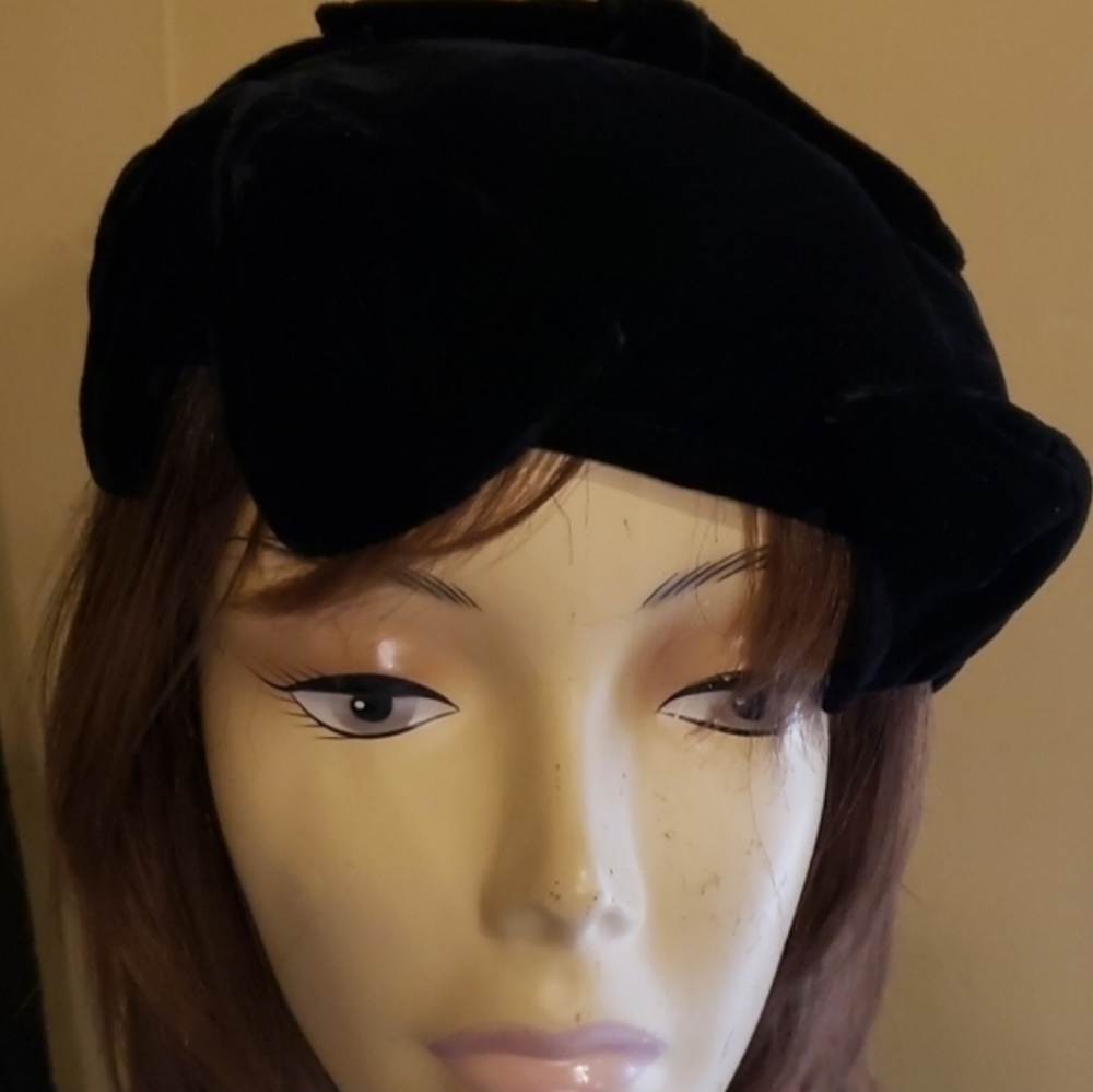 Vintage Betmar Black Velvet Caplet Hat